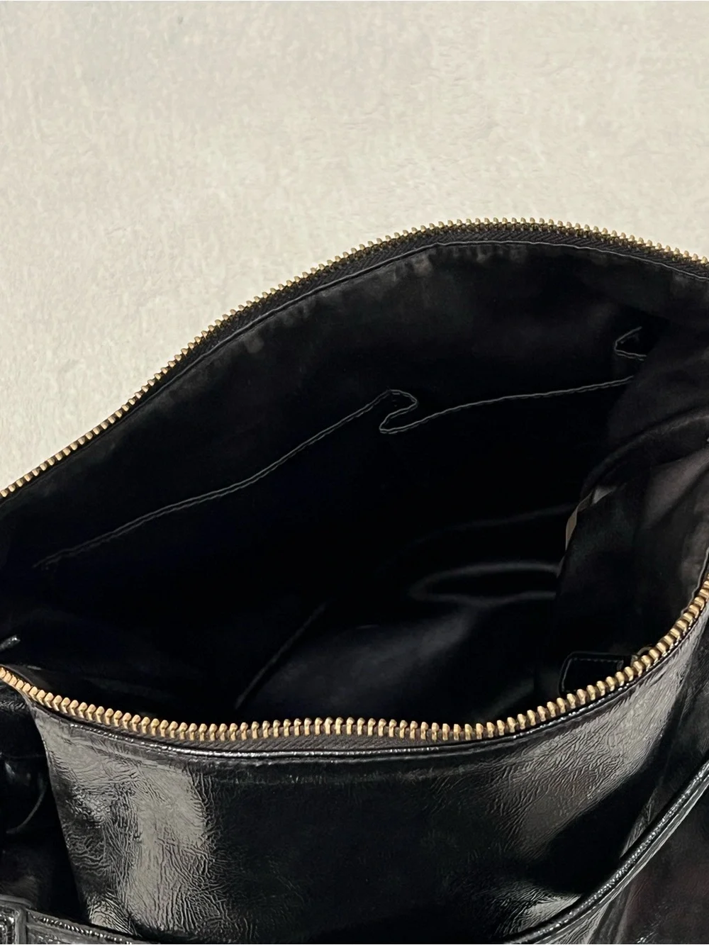 COACH Poppy Daisy Liquid Glass Hobo Black Patent Leather Bag No. M1276-F20103